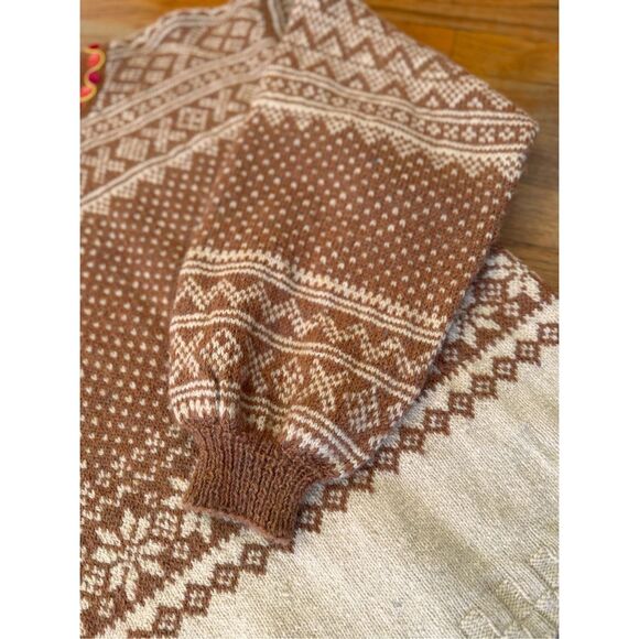 Handmade Wool/Angora Women’s Sweater L Embroidered Collar - Picture 10 of 13